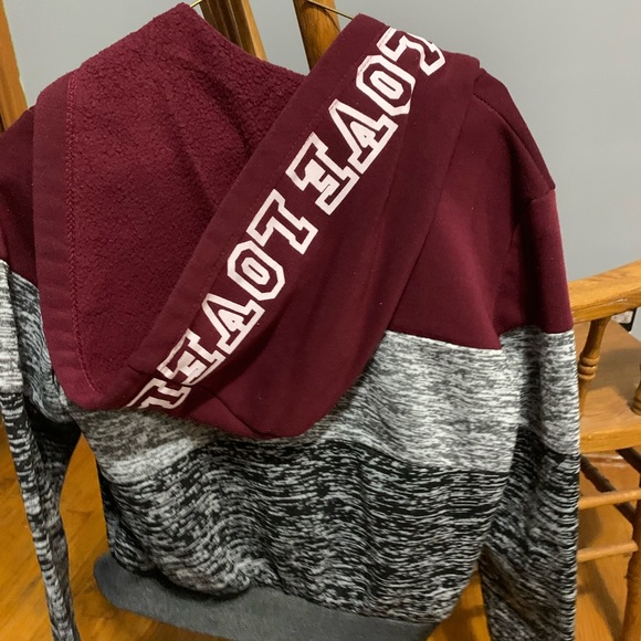 Burgundy Girls Zip-up - Picture 2 of 2